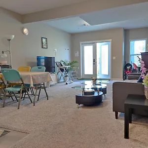 Brand New Entire Guest By Lake Near Villa