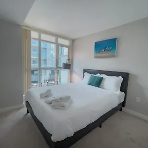 Downtown 2bed Free Parking Apartment Toronto