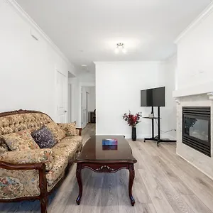 Explore From Deluxe 2b/1b Basement Holiday home Vancouver