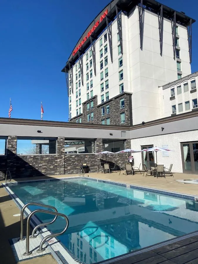 Carriage House Hotel And Conference Centre Calgary 4*,  Canada