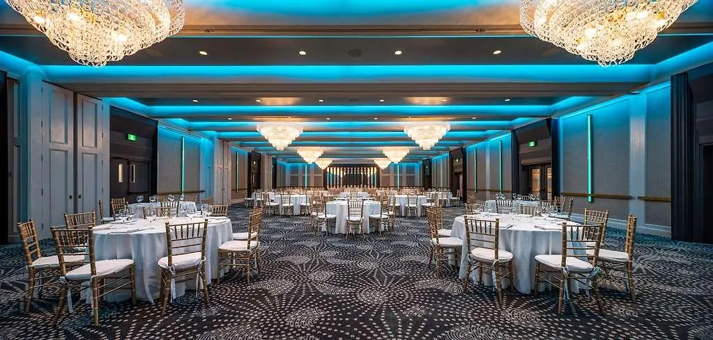 Carriage House Hotel And Conference Centre Calgary