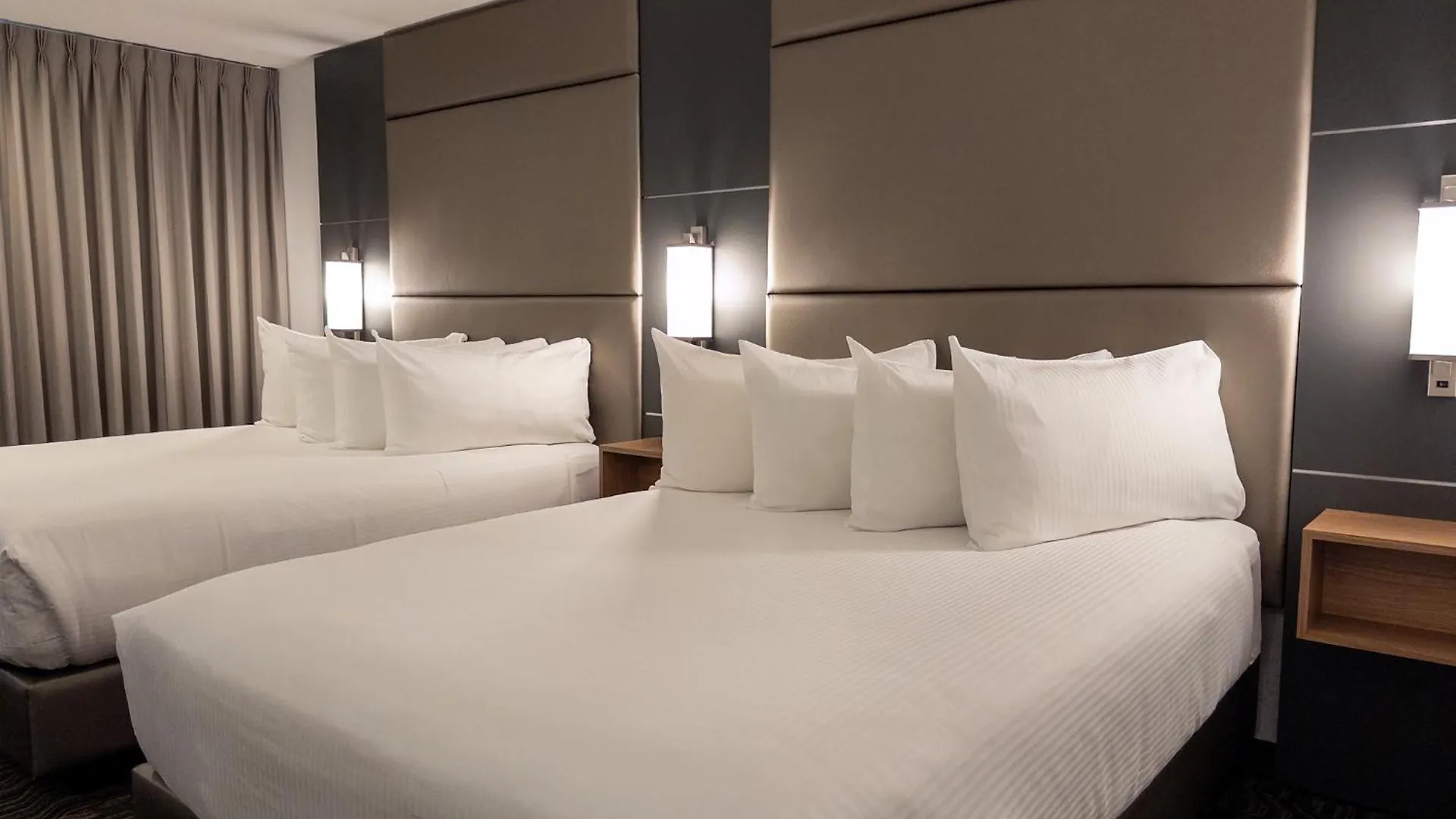 Carriage House Hotel And Conference Centre Calgary