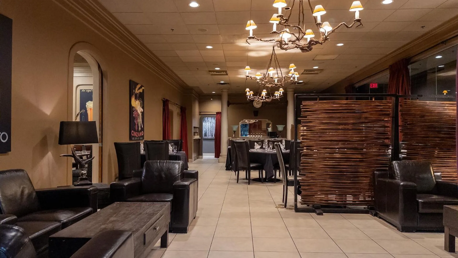 Carriage House Hotel And Conference Centre Calgary 4*,