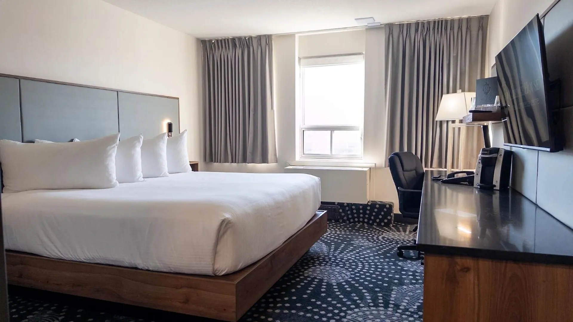 Carriage House Hotel And Conference Centre Calgary