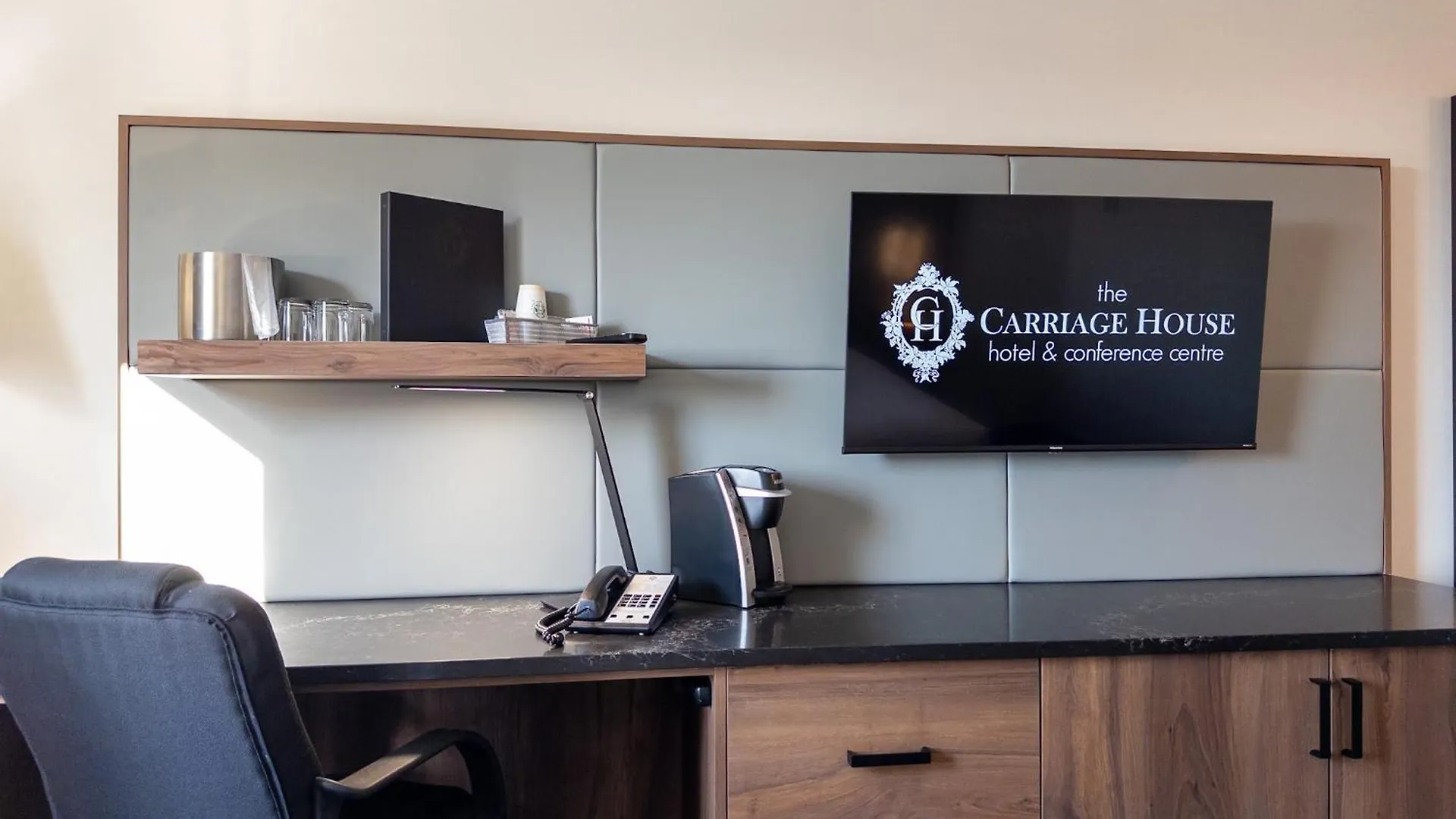 Carriage House Hotel And Conference Centre Calgary