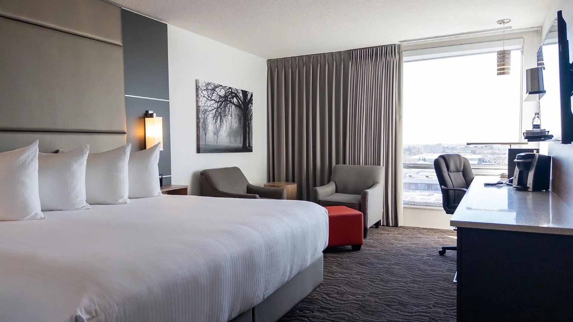 Carriage House Hotel And Conference Centre Calgary