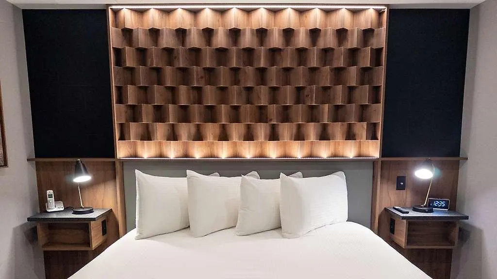 Carriage House Hotel And Conference Centre Calgary