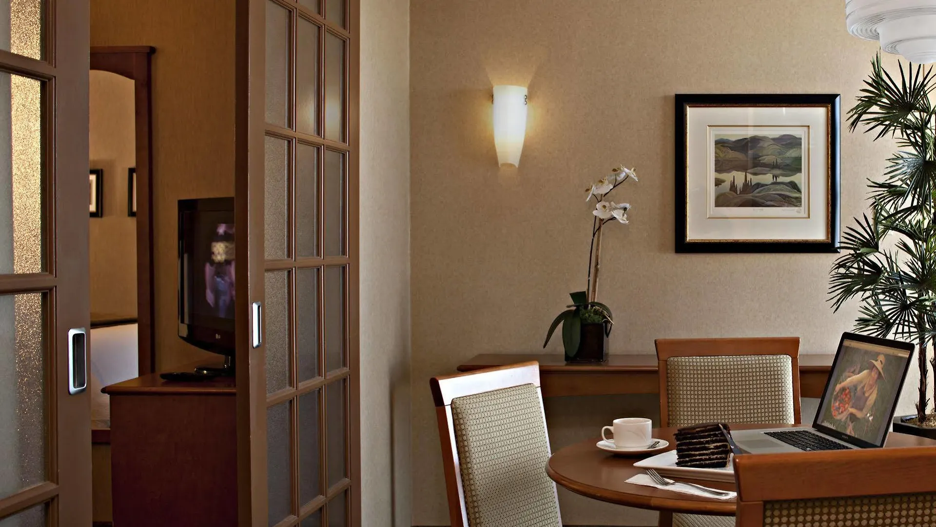 Carriage House Hotel And Conference Centre Calgary