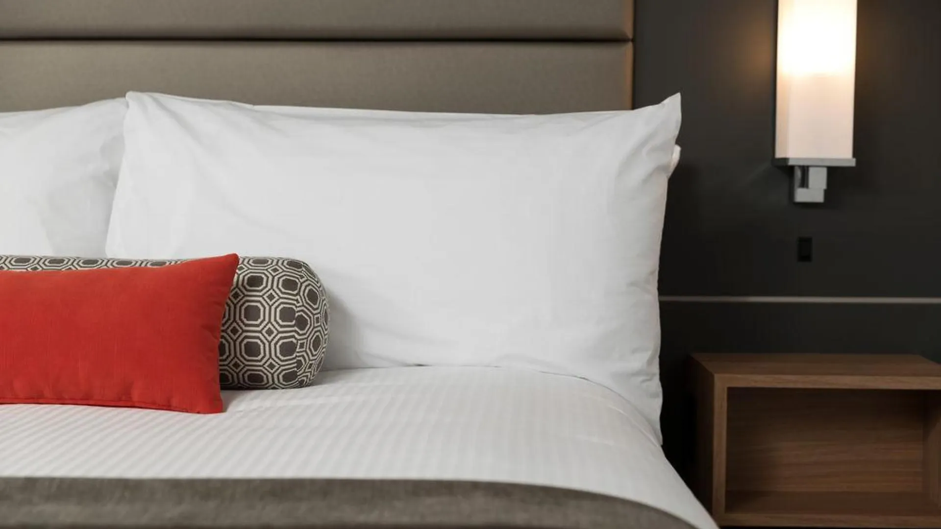 Carriage House Hotel And Conference Centre YYC