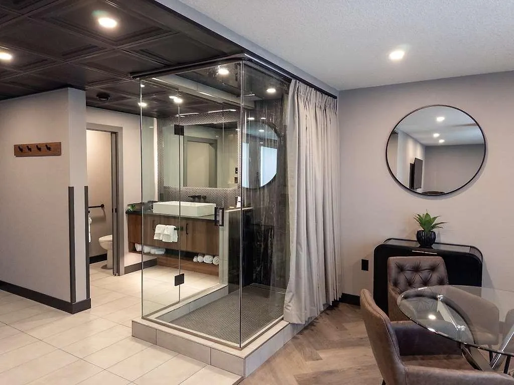 Carriage House Hotel And Conference Centre YYC
