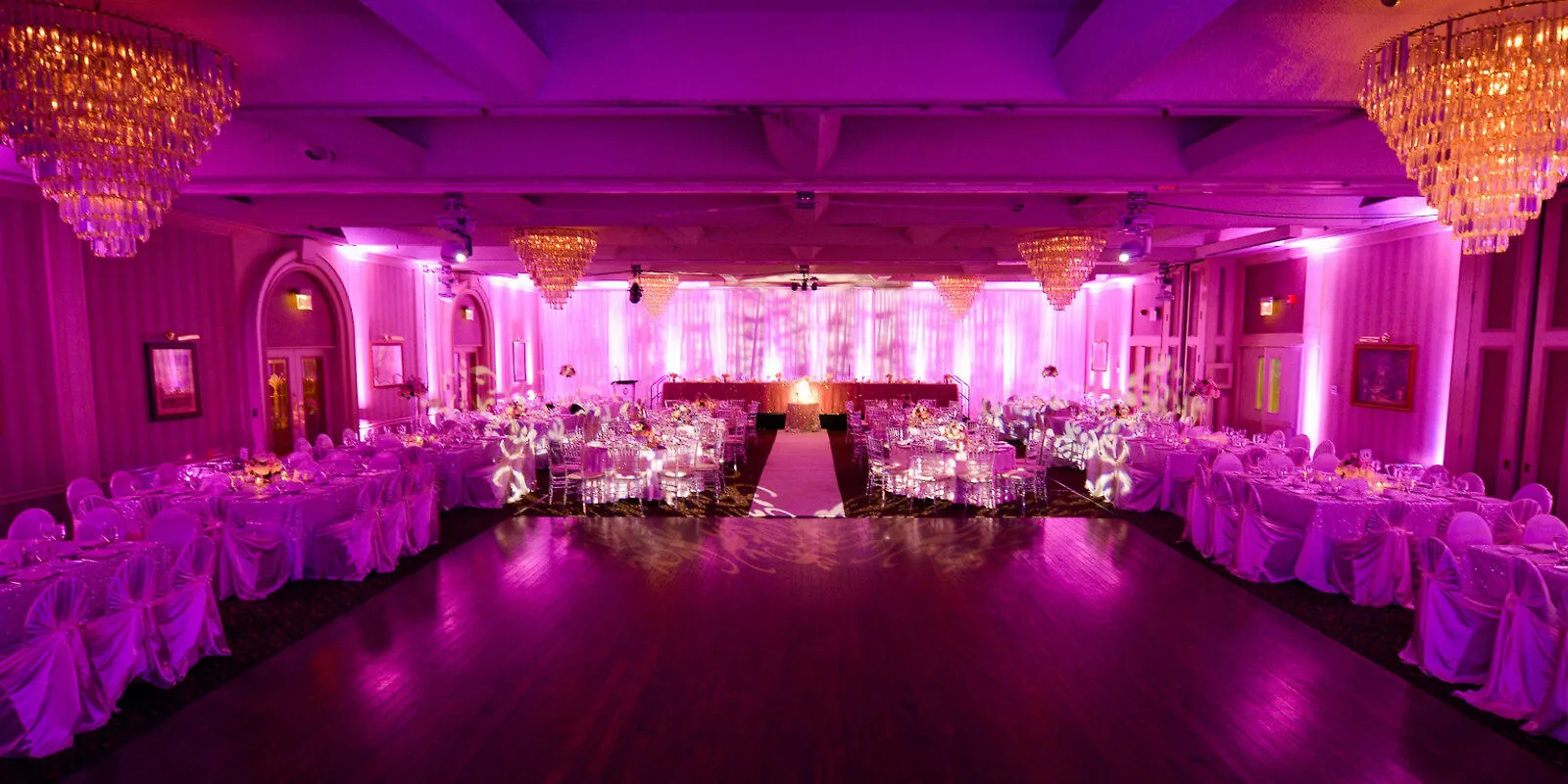 Carriage House Hotel And Conference Centre YYC 4*,  Kanada